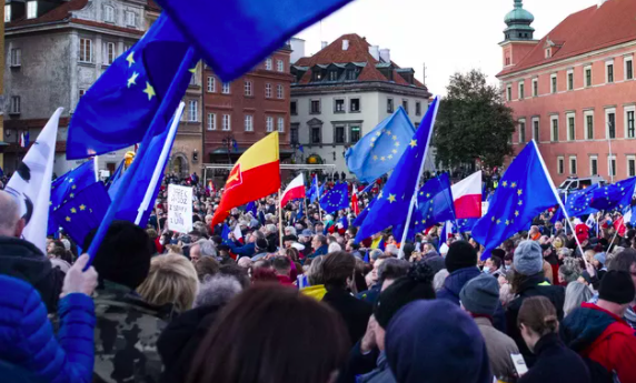 État de droit en Pologne : faire respecter la primauté du droit européen